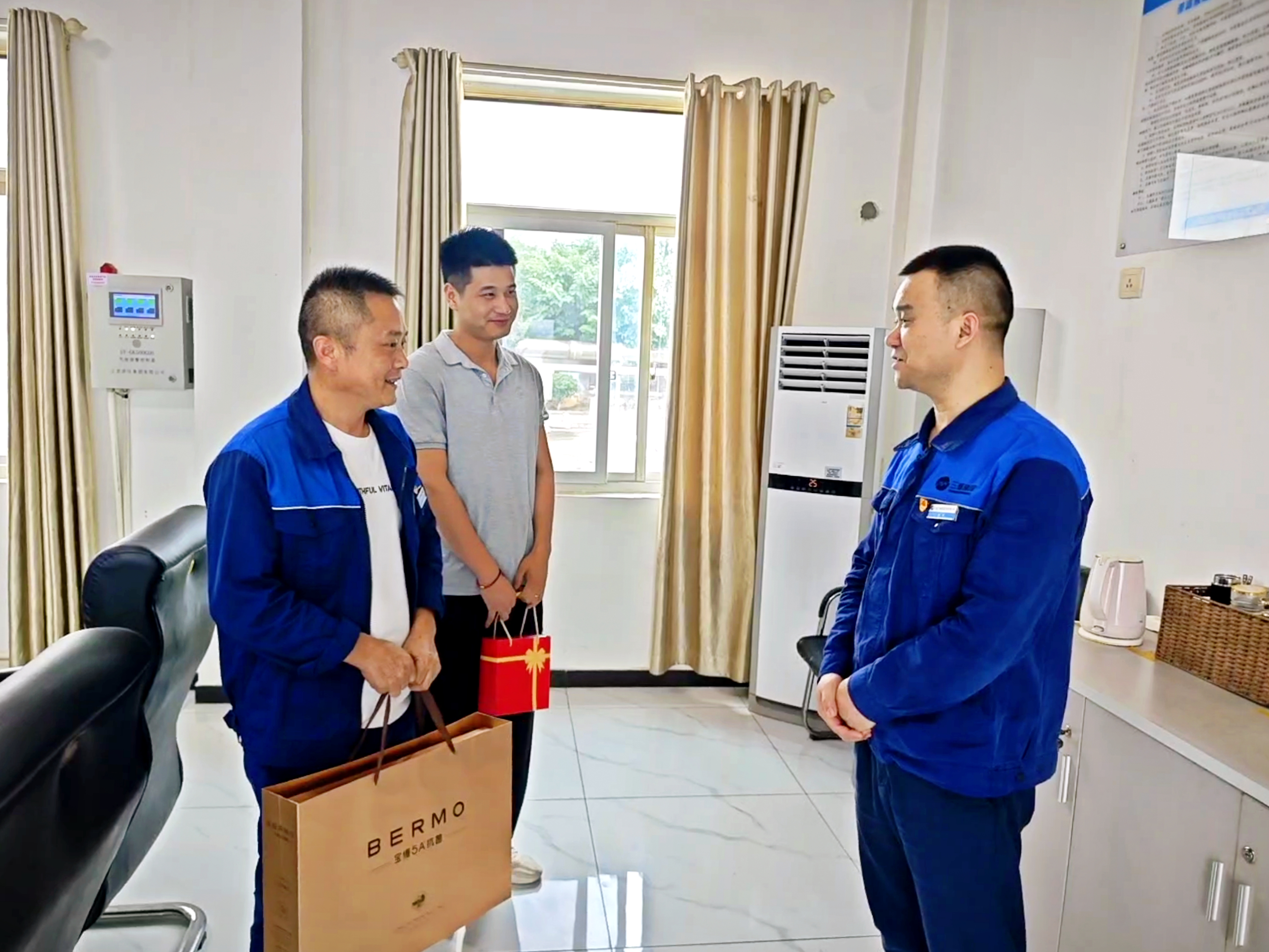 慰問照片1.jpg
